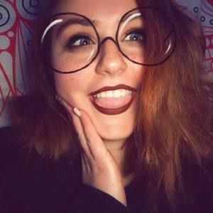 Meet your Posher, Alexis